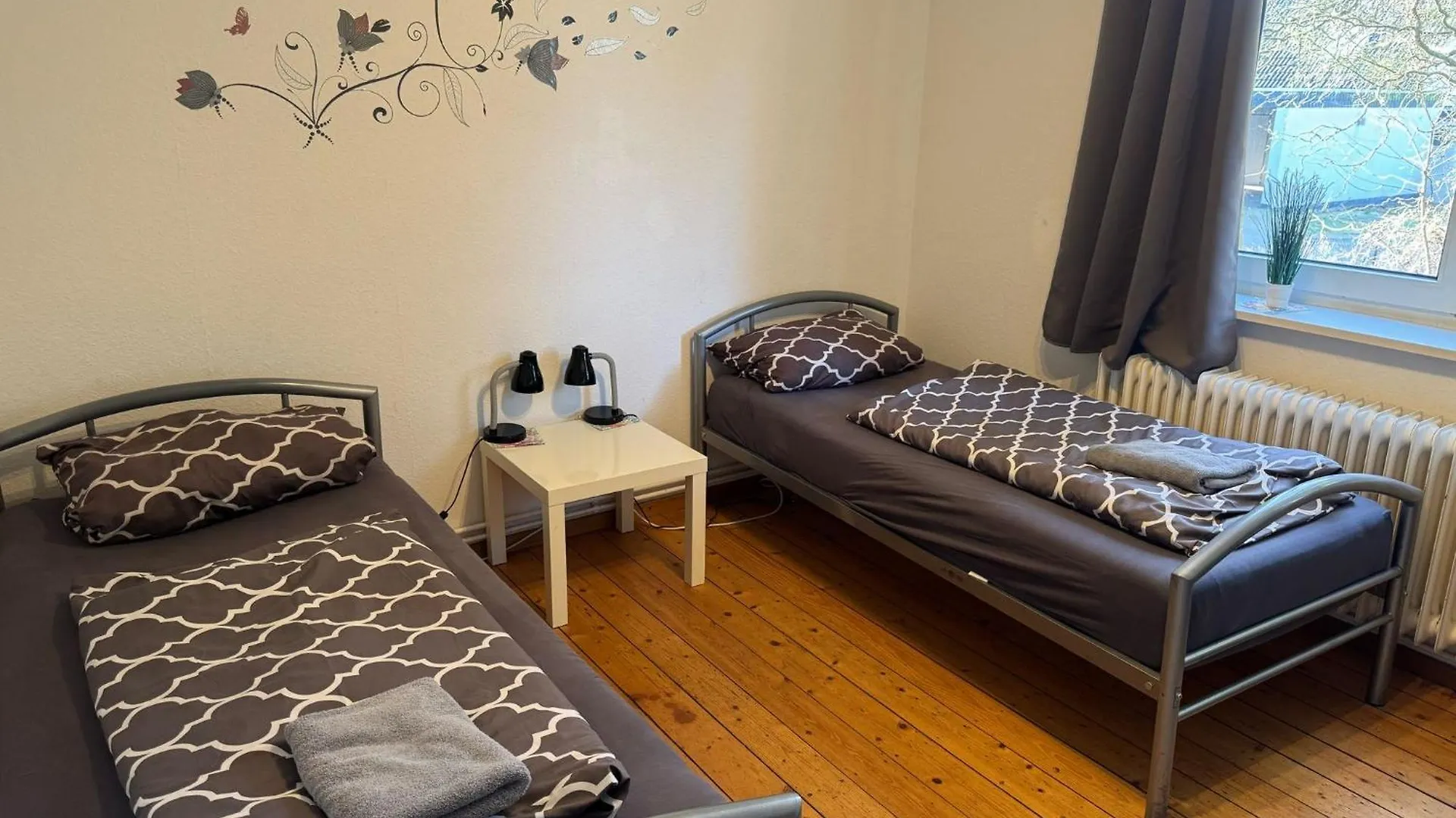Ruhige 3-Zimmerwohnung Im Norden Bremens Fuer Monteure Und Geschaeftsreisende Pm 35 Eg 0*, Bremen Germany